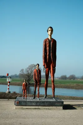 kunstwerk Passi d'Doro aan kade in Doesburg